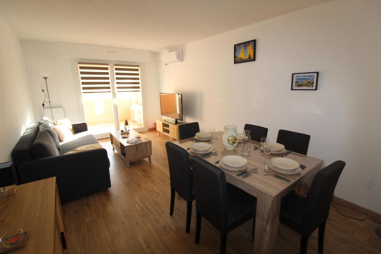 Logement Renove Avec Mobilier 2023 Avignon Exterior photo