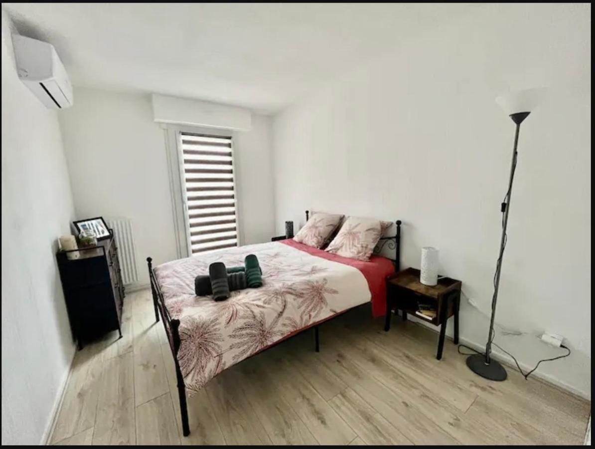Logement Renove Avec Mobilier 2023 Avignon Exterior photo